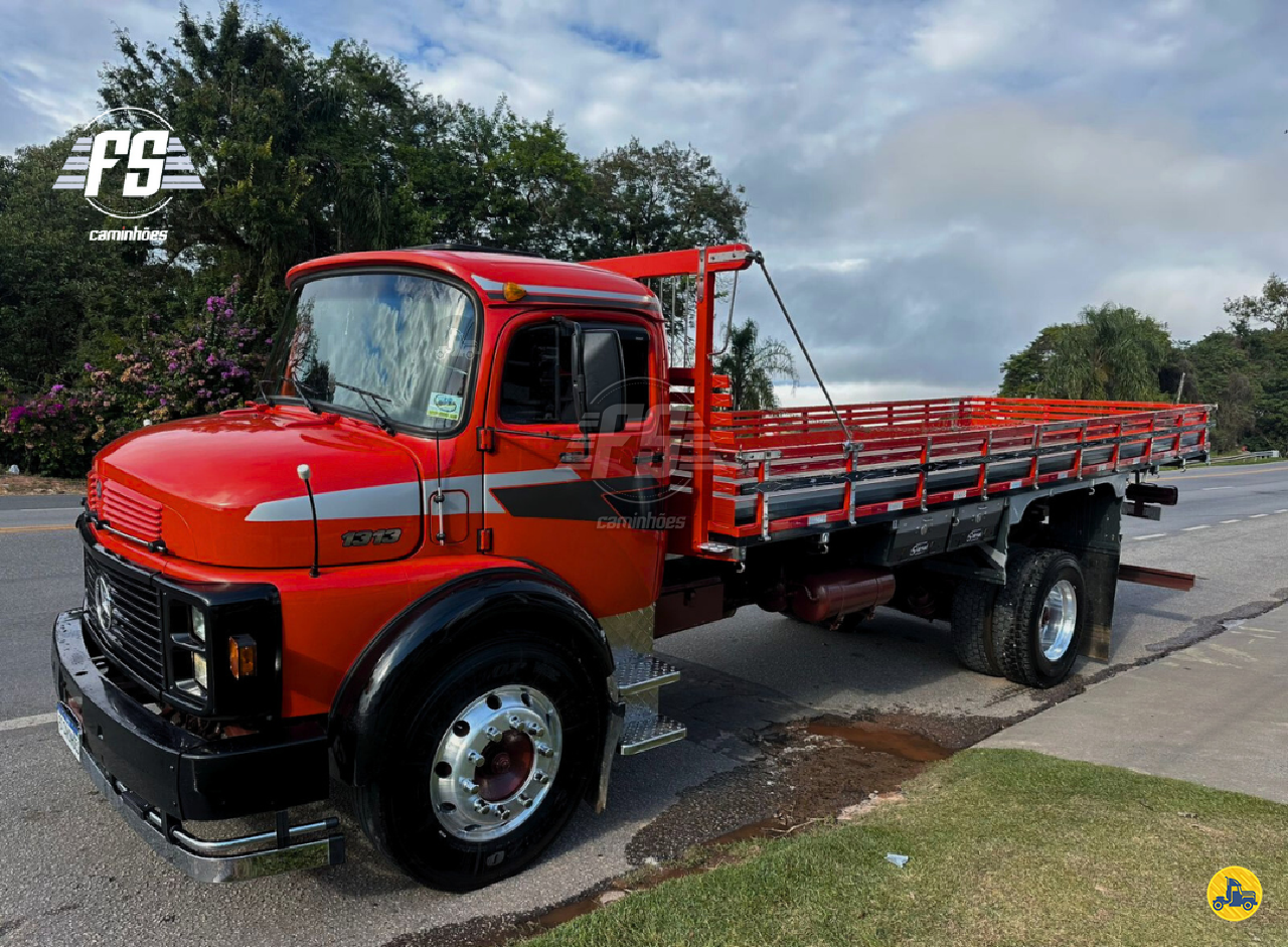CAMINHAO MERCEDES-BENZ MB 1313 Carga Seca FS Caminhões PIEDADE SÃO PAULO SP
